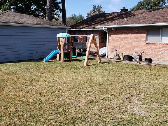 Large backyard to enjoy your afternoons in!