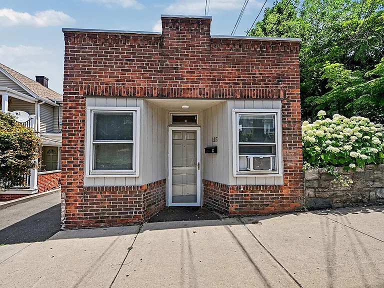 115 Hamilton Ave #C — Photo 13
