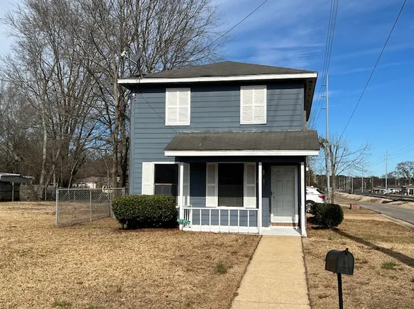1623 10th Ave N, Columbus, MS 39701
