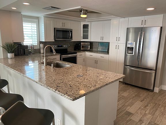 3rd image of 3350 N Key Dr #914