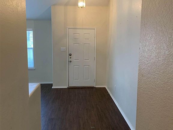 4th image of 1205 Eastwick Dr