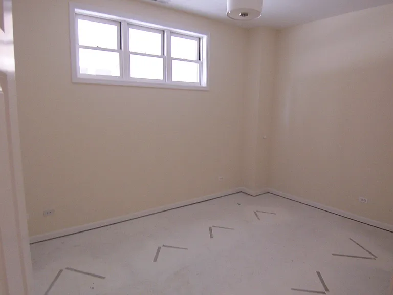 1528 W Greenleaf Ave #1 — Photo 6