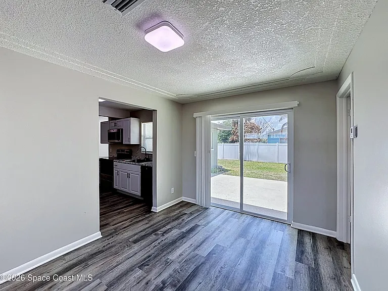 1525 Polaris St — Photo 10