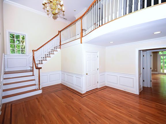 102 Kettle Creek Road