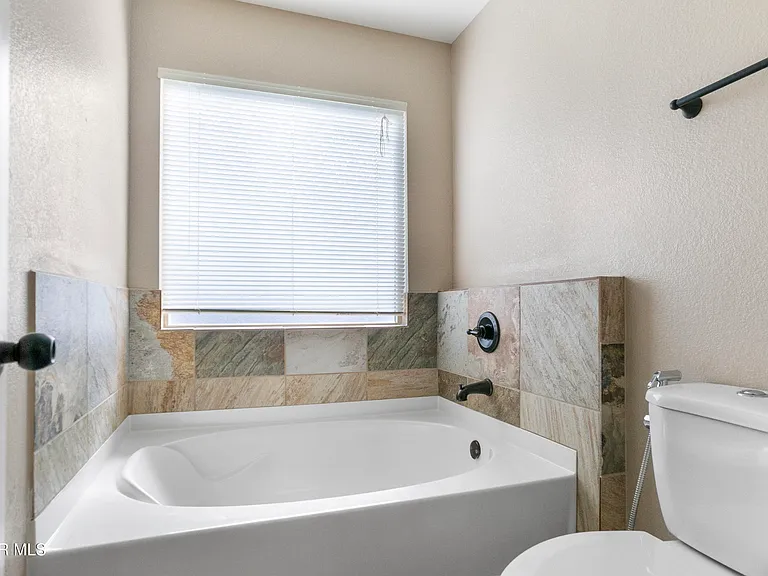 2057 Howard Jones Pl #A — Photo 15