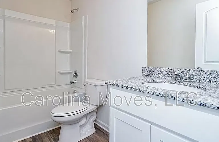 523 Springtime Ln — Photo 8
