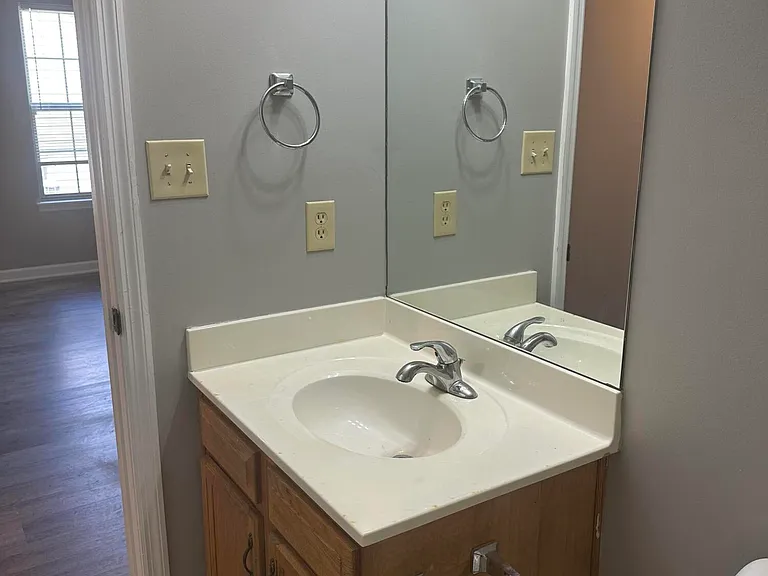 2548 Danielle Ln — Photo 9
