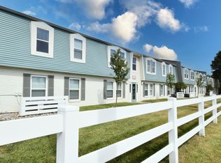Ventana, Louisville, KY 40219