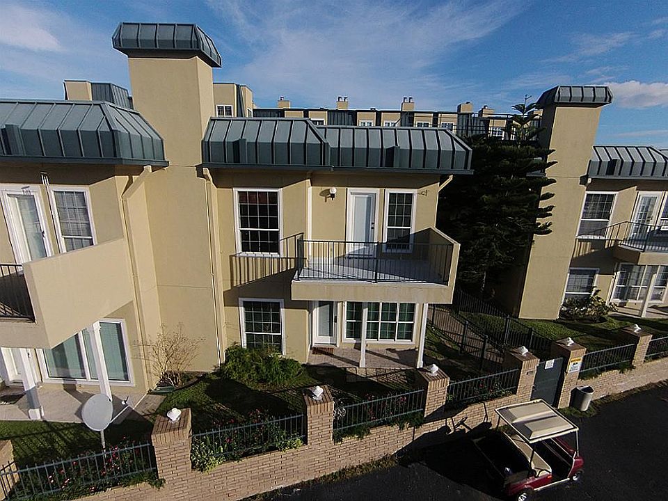 1st image of 921 Marine Dr APT 106
