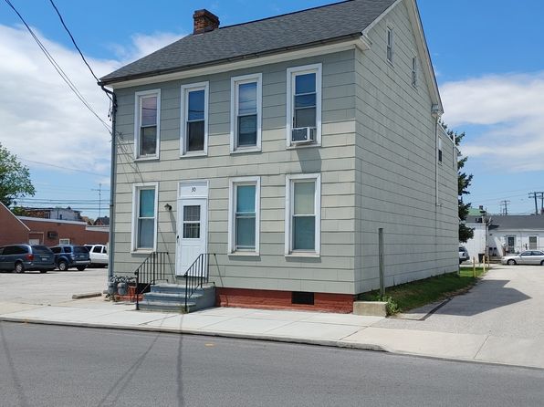 30 E Middle St APT 2