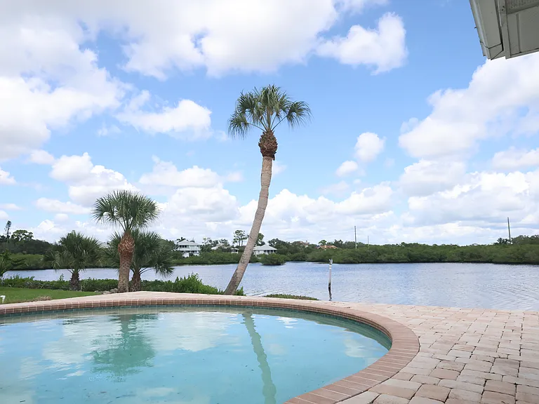 351 Renoir Dr — Photo 15