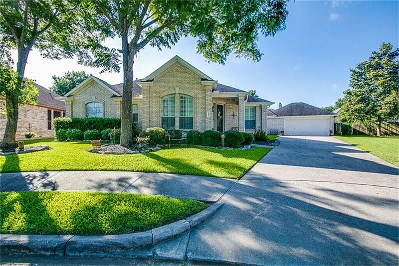 1st image of 1906 Hill Forest Ct