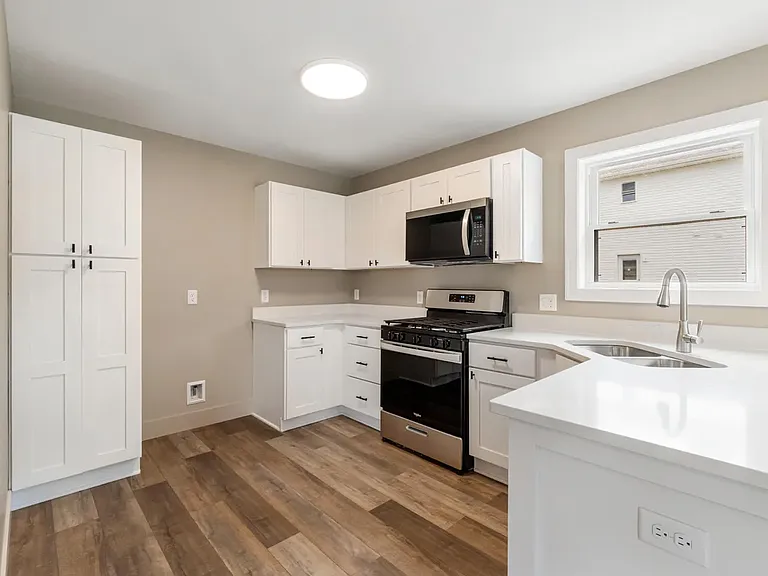 204 N Van Dorn St — Photo 10