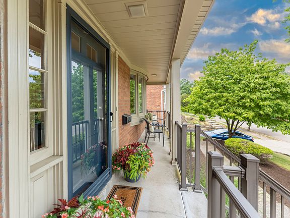 3rd image of 206 Main Entrance Dr