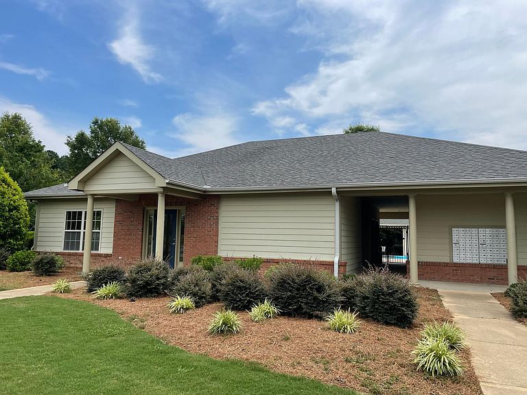 3297 S College St Auburn, AL, 36830 Apartments for Rent Zillow