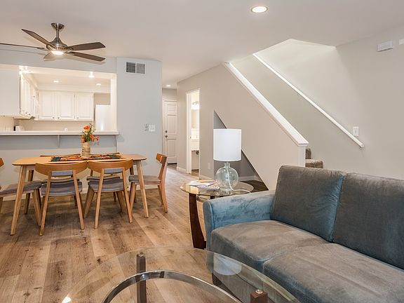 4th image of 2110 De La Vina St Unit 7