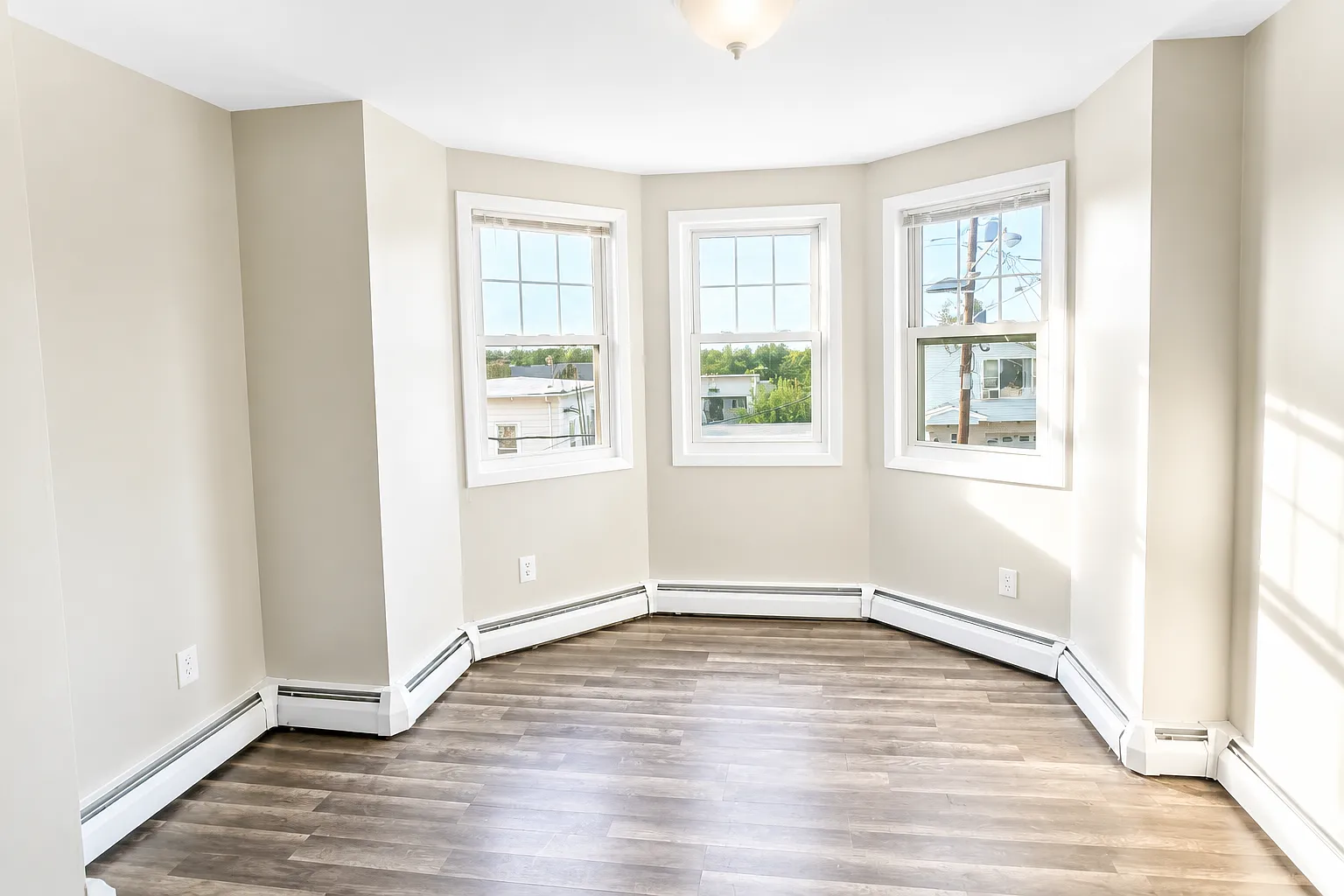 3 bed, $1,850 — Photo 4