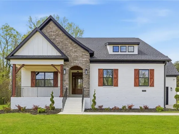 5933 Church St, Greensboro, NC 27455