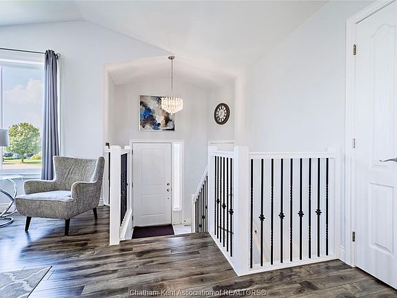 5th image of 79 Blackacre Cres
