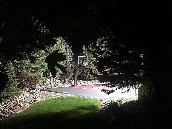 3rd image of 877 Mahogany Dr