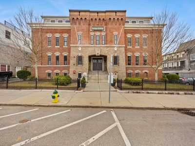 76 Court St APT 7, Plymouth, MA, 02360