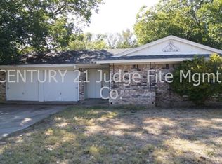 907 Sims St, Duncanville, TX 75137