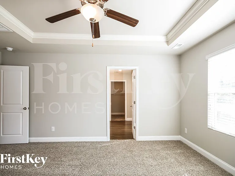 9018 Evans Woods Dr — Photo 7