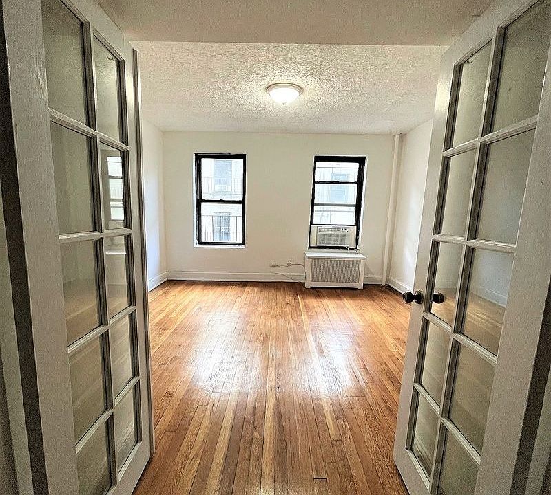 1st image of 215 E 88th St #3DD