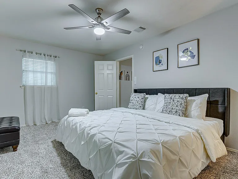 Second bedroom (second floor)