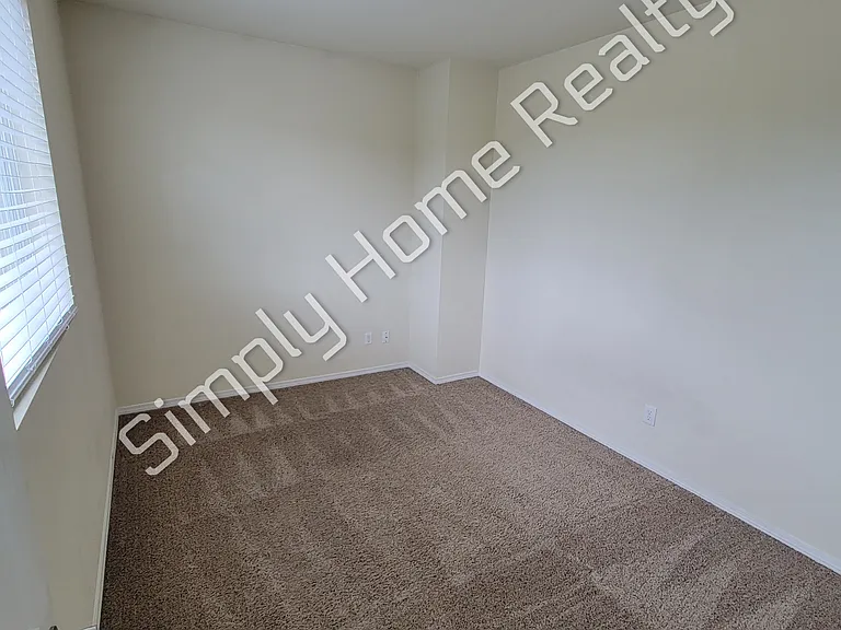 5235 55th Ave SE — Photo 10