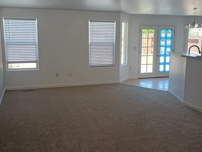 665 Jennys Ln — Photo 6