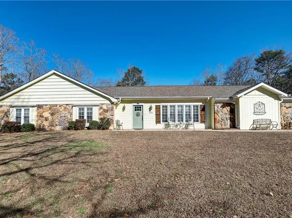 651 Camelot Cir NW, Calhoun, GA 30701