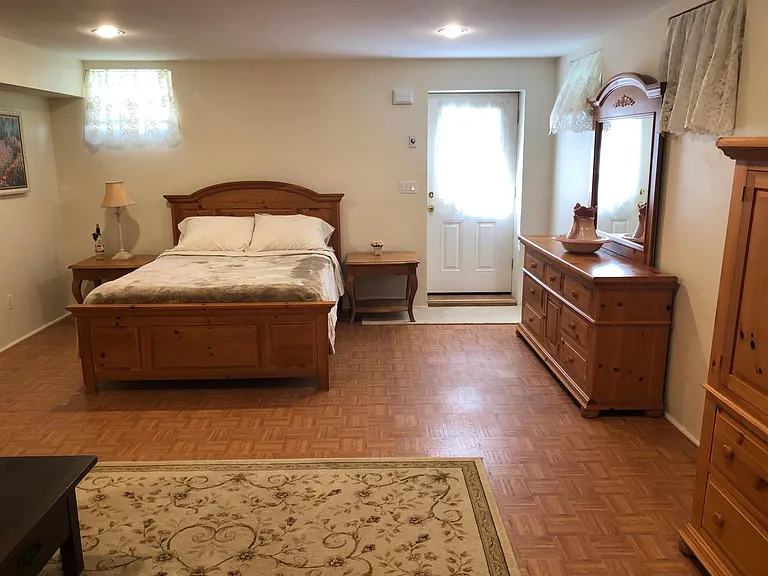 Cedar Ln — Photo 4