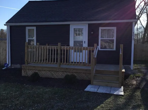 4615 Hughes Rd, Lansing, MI 48910