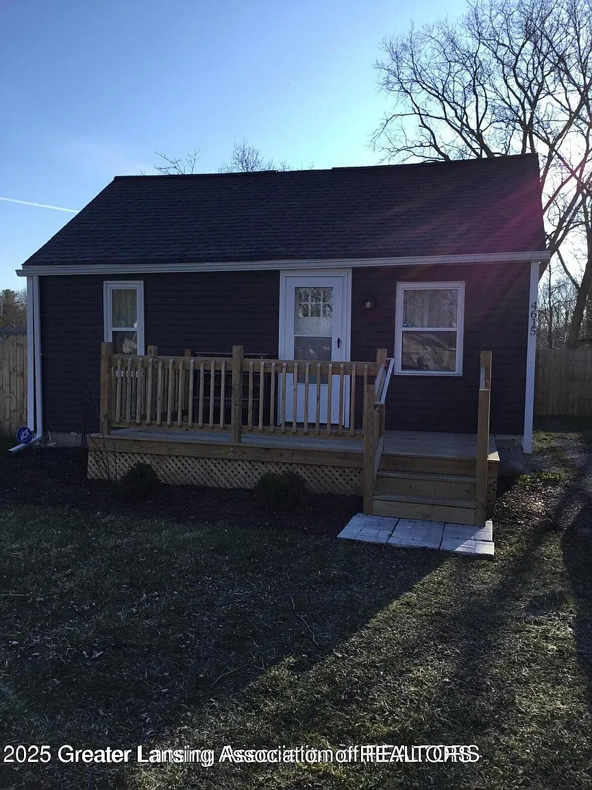 4615 Hughes Rd photo 1