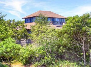 1 Sandcastle Ln, Aquinnah, MA 02535