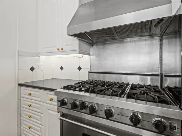 7004 Blvd East image 14 of 42