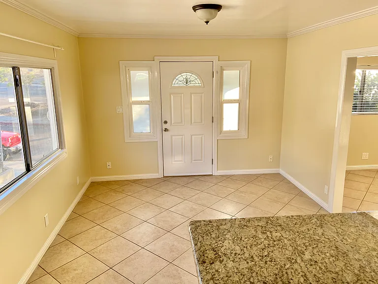 641 S Avenue 59 — Photo 4