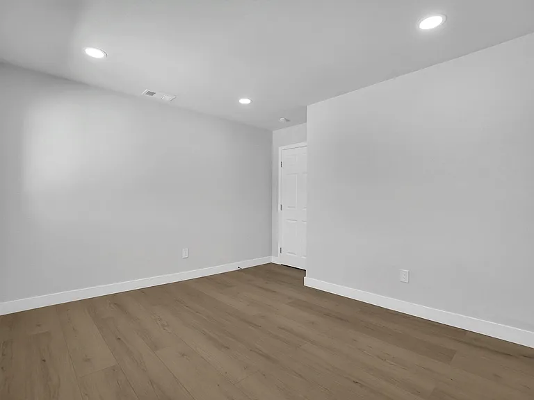 862 W. Mines Avenue — Photo 18