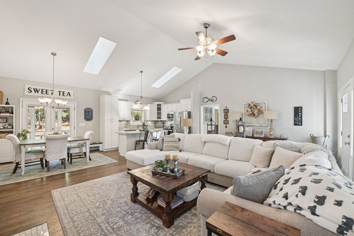 next background image