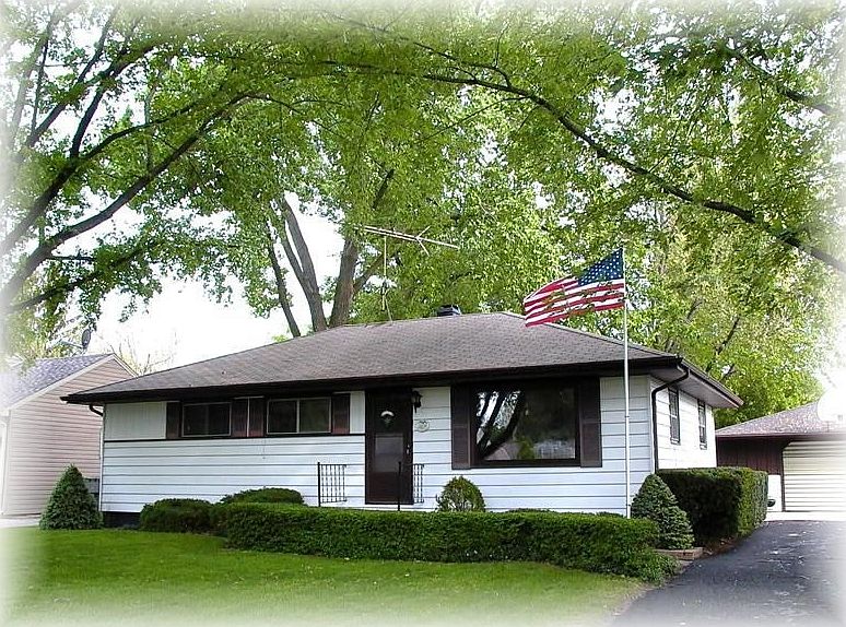 3338 W Birchwood