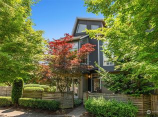 723 N 42nd St, Seattle, WA 98103