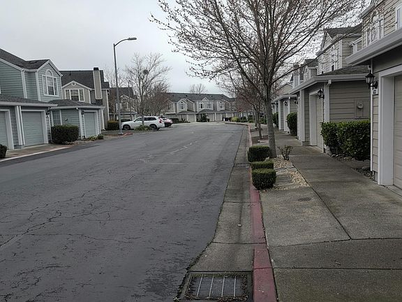 5th image of 626 Ryan Ln