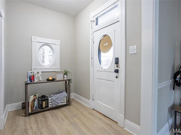 5th image of 422 N 7th St