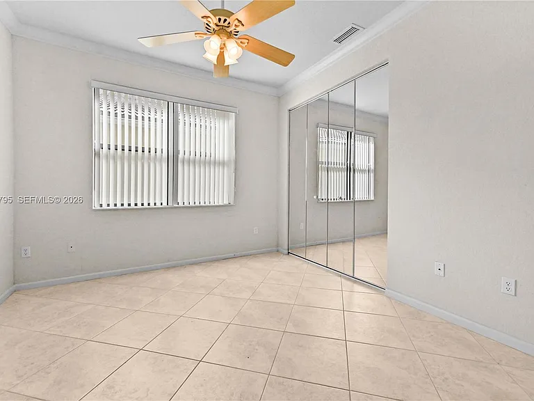 6823 Fabiano Cir — Photo 15