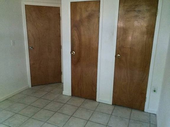 2nd image of 21873 Hempstead Ave