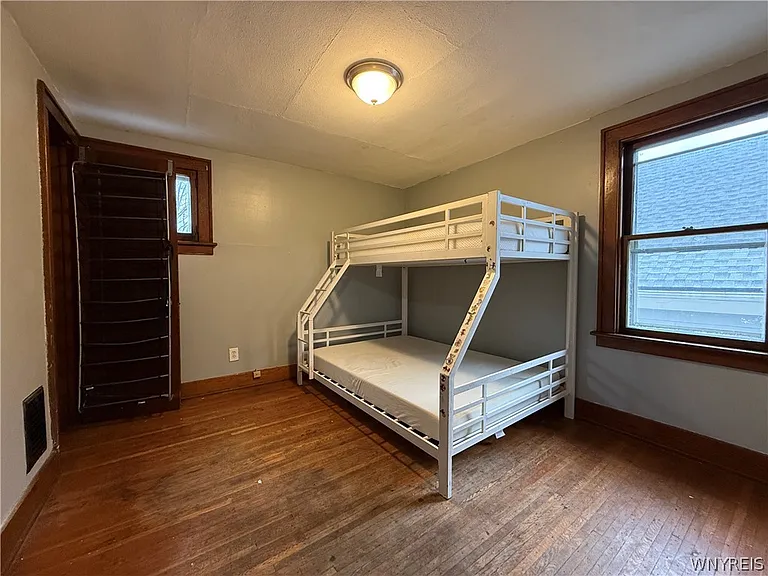110 Gerald Ave — Photo 11