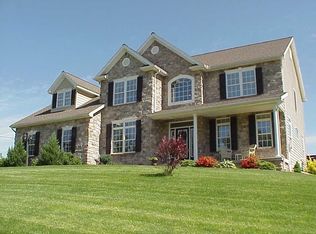 116 Mill St, Seven Valleys, PA 17360