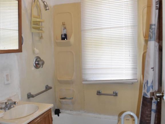 5th image of 1337 S 49th Ct