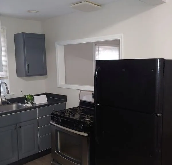 812 Edgewood Ave #4 — Photo 5